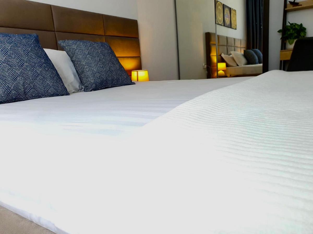 Executive Apartment Avantgarden Coresi Brasov Luaran gambar